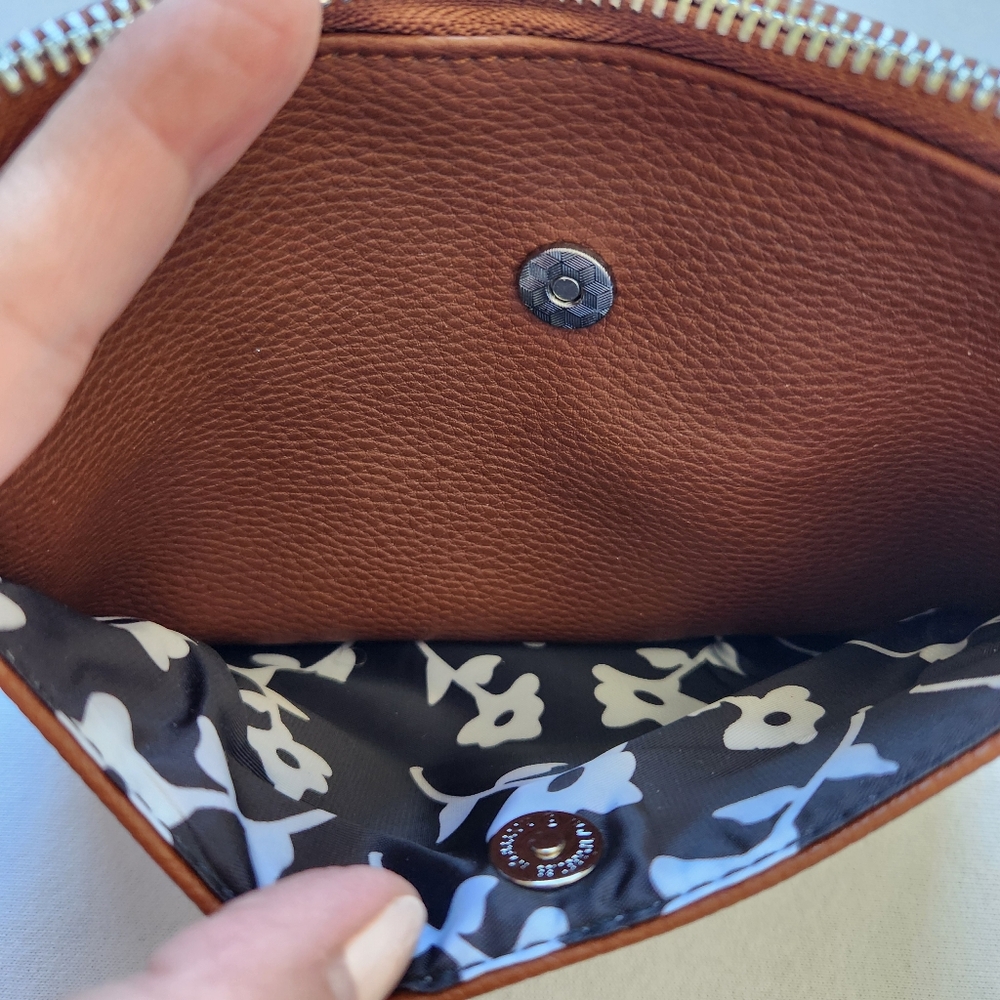 Vegan Wristlet Jenna Kator Brown Tan Saugatuck Small Bag Purse Floral Flowers - Picture 6 of 13